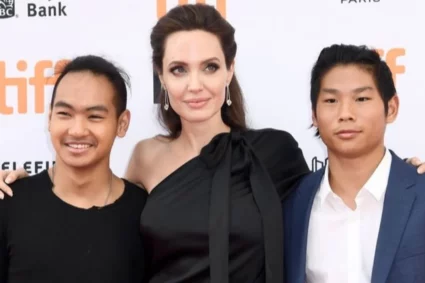 Angelina Jolie Mengajak Anaknya Jadi Pendamping Sutradara, Salma Hayek Puji Prinsip Kerja Maddox dan Pax